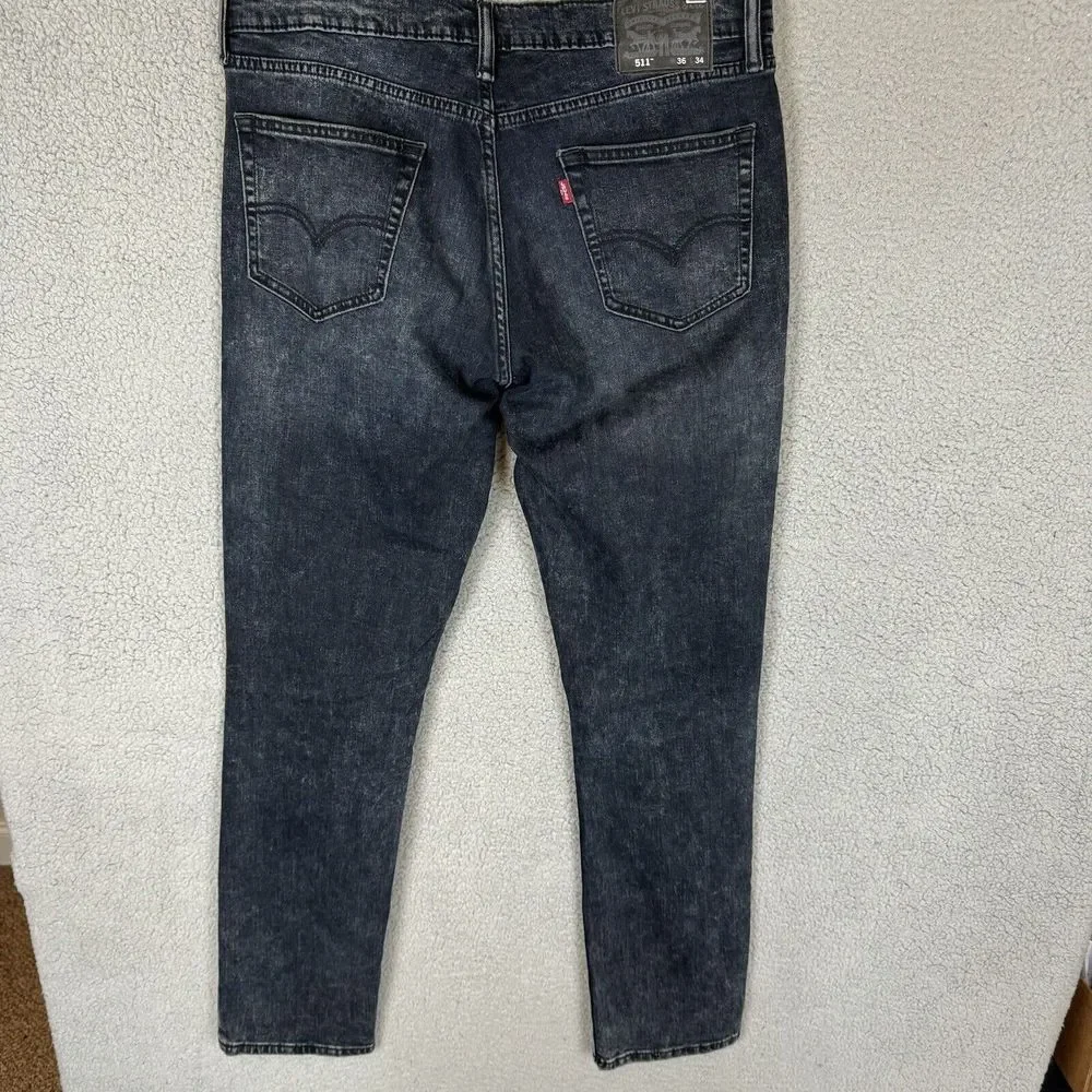 Levis very good